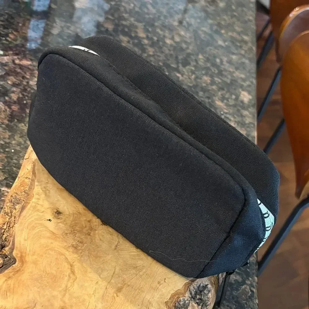 NEW. Bobbi Brown Zippered Make Up Bag